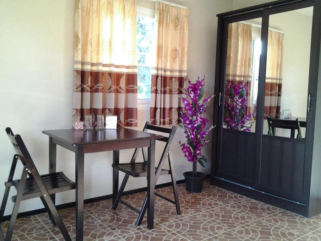 Moon River Resort Ubon Ratchathani Quarto foto