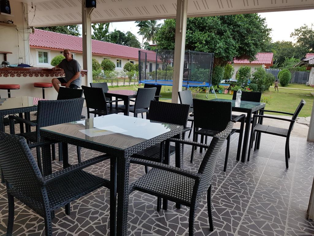Moon River Resort Ubon Ratchathani Exterior foto