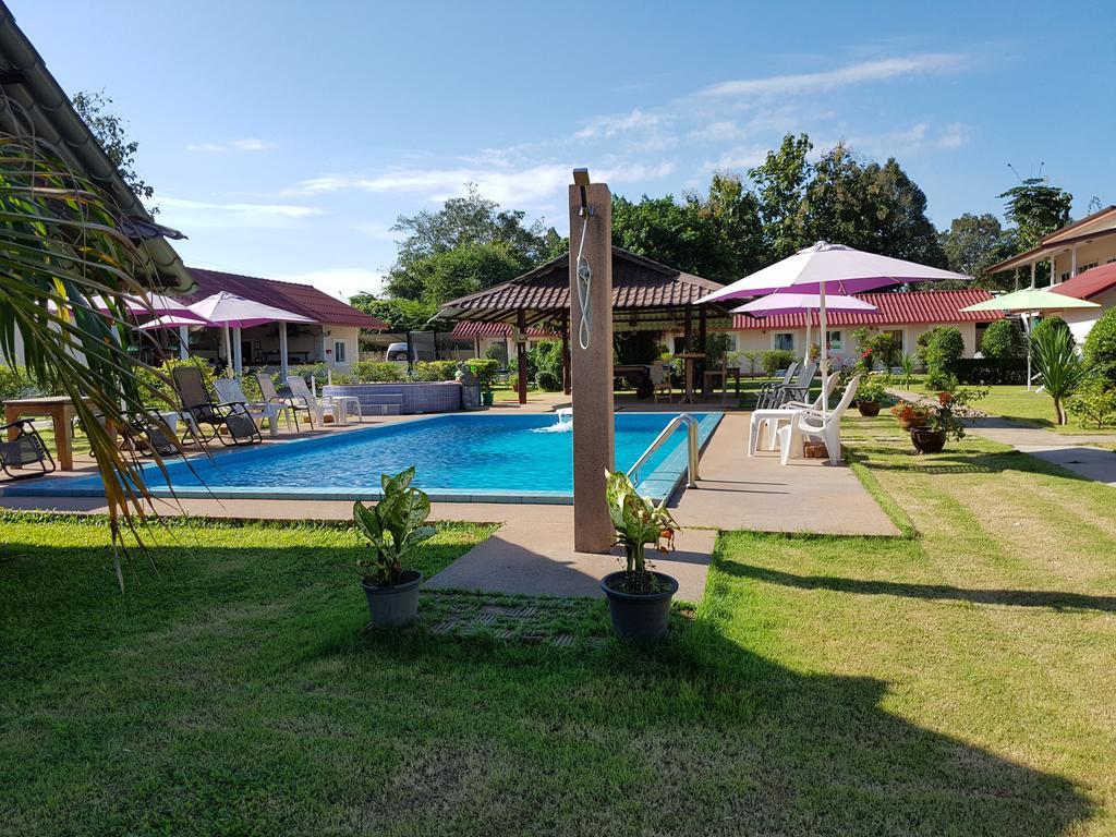 Moon River Resort Ubon Ratchathani Exterior foto